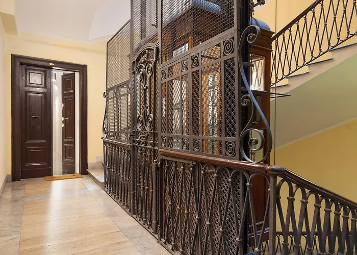 Iflat New Spacious & Classy In Monti רומא
