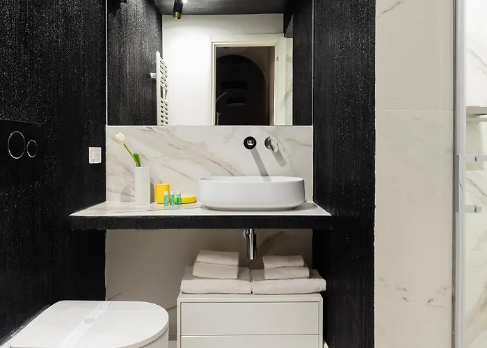 Iflat New Spacious & Classy In Monti רומא